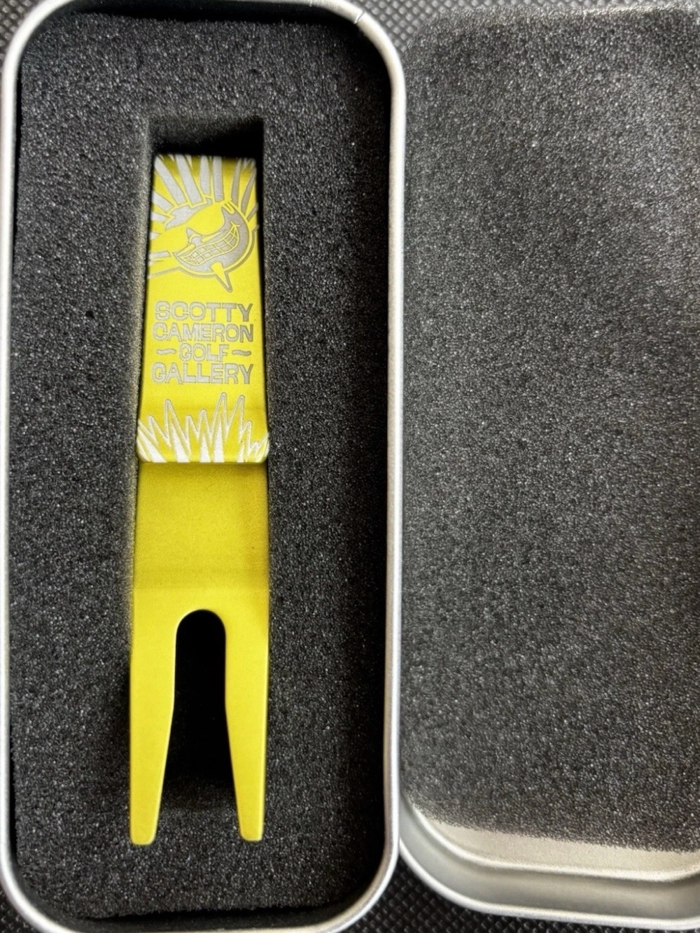 NWT Scotty Cameron Gallery exclusive AGAVE Lime Green clip pivot tool In Case